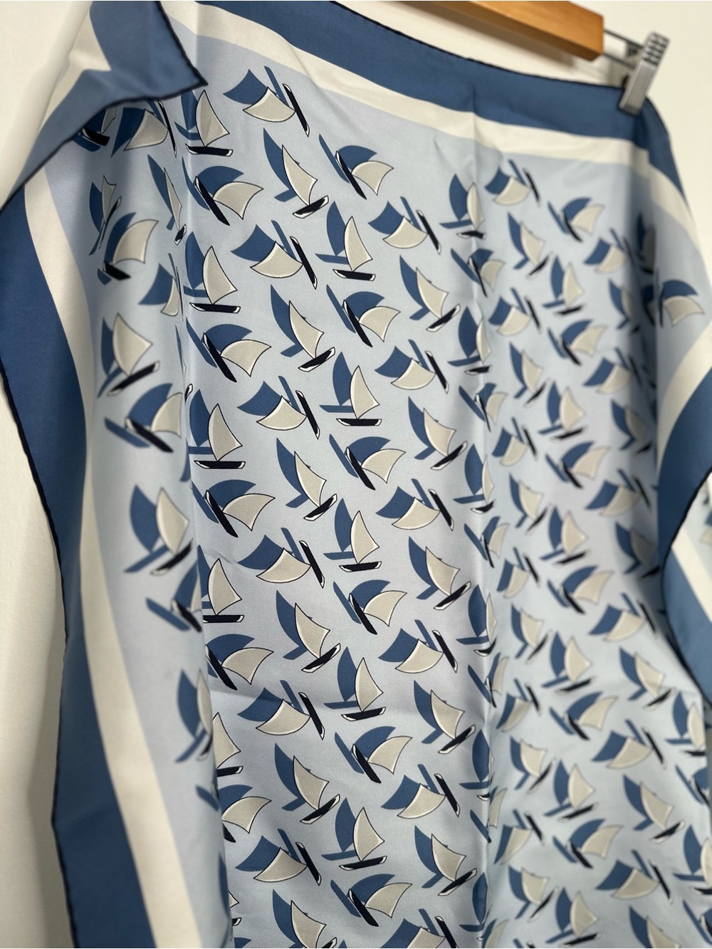 Vintage Gucci Silk Carré Scarf Archival Nautical Sailboat Print Made in Italy 70 - Picture 3 of 14
